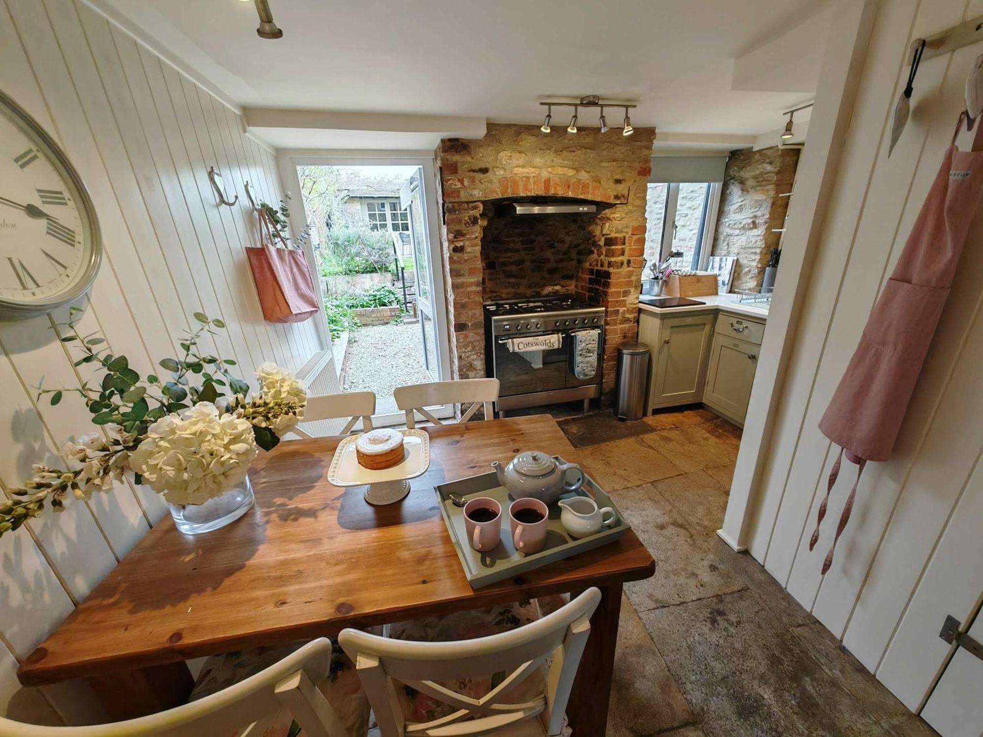 Wishbone In The Cotswolds